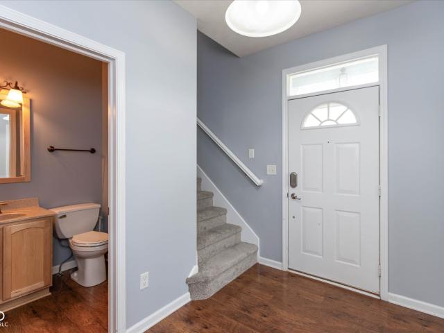 2637 Night Hawk Road