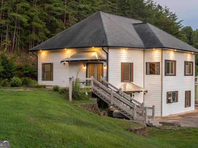 2637 River Road