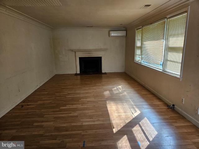 2638 Greenbriar Lane