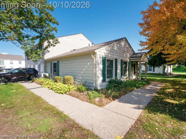 2631 Thornbrier Court