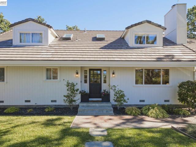 2632 Cherry Ln