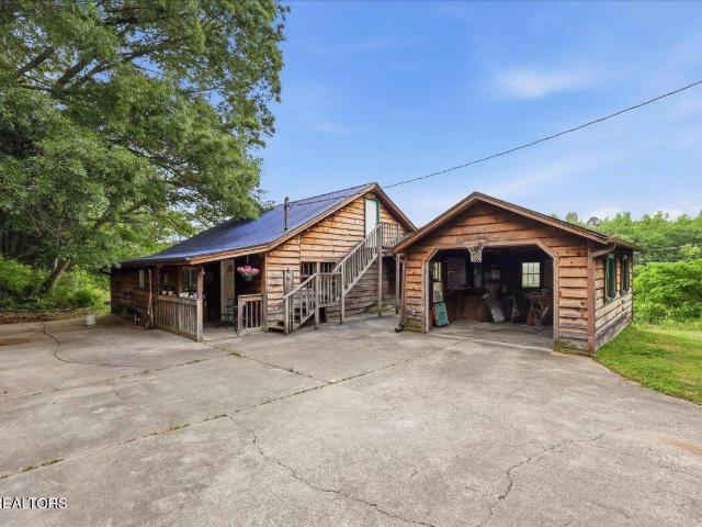 2633 Harriman Hwy