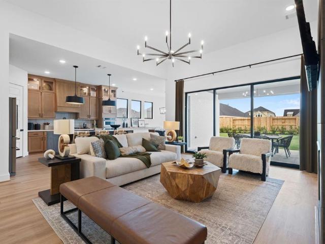 2633 Rainier Drive
