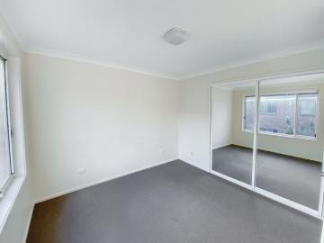 2/63 Selwyn Street, Merewether