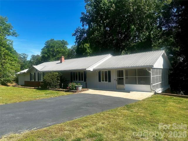 263 Spring Shore Rd, Statesville, NC 28677 | MLS #4374