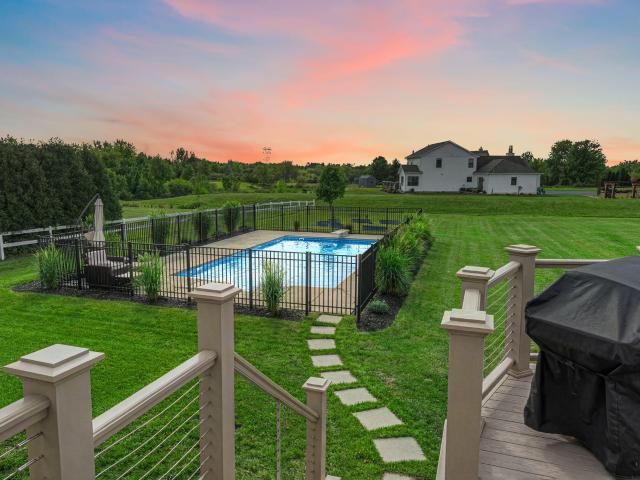 263 W 163rd Avenue