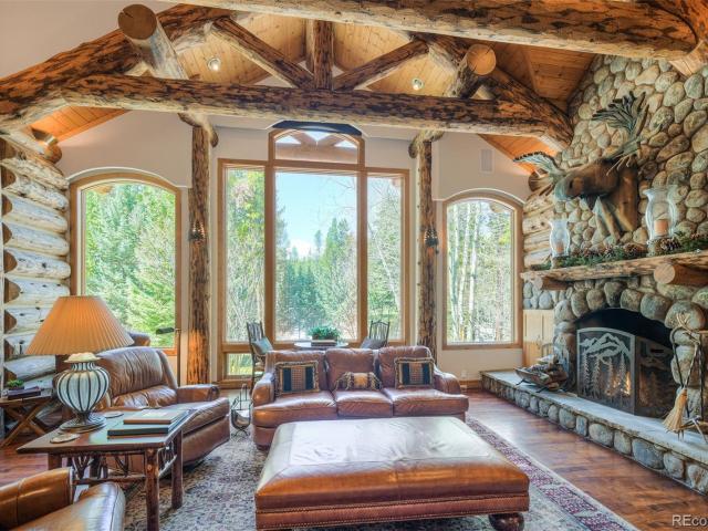 263 Tarnwood Drive