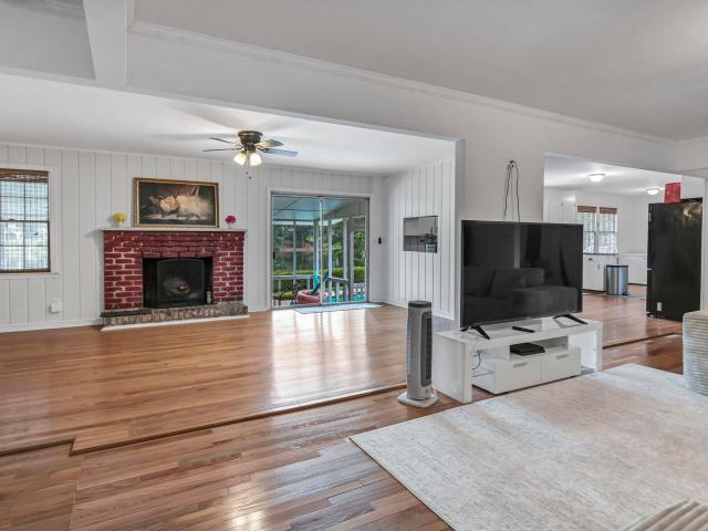 263 Tram Road