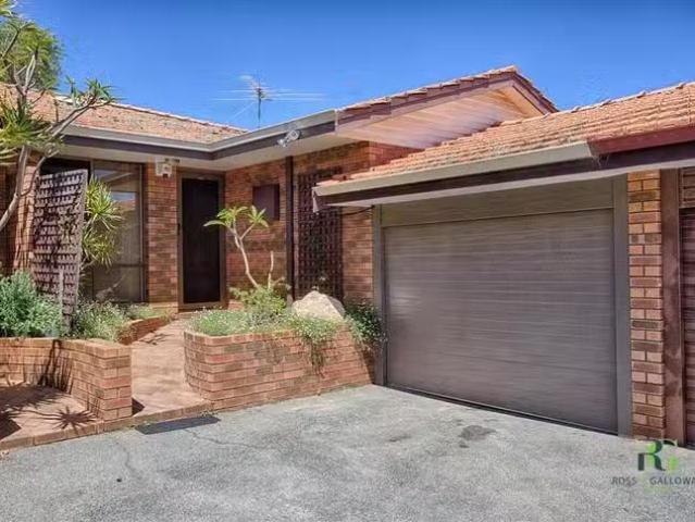 2/63 Yeovil Crescent, Bicton, WA 6157