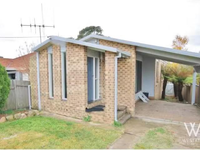 263A Browning Street, Bathurst House for rent Listed by Leasi.