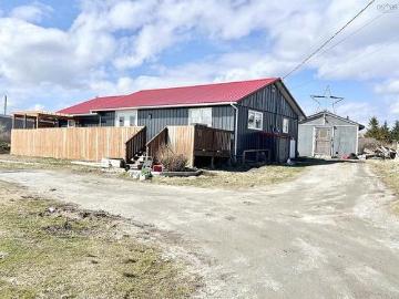 2645 Main Street, Clark'S Harbour, NS, B0W 1P0 house for sale | Listing ID 202605 | Royal LePage