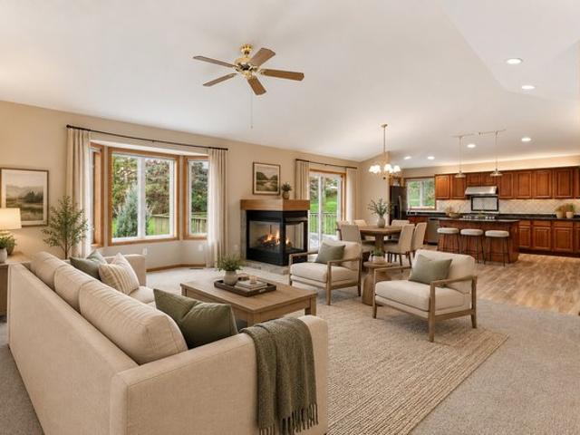2646 Shadow Ln, Chaska, MN 55318