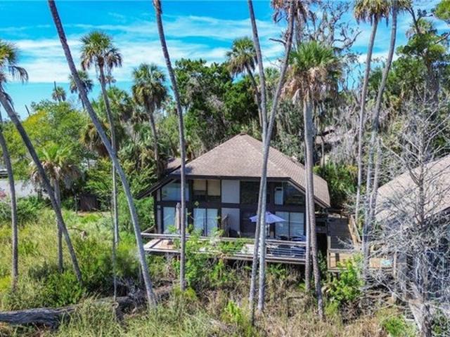 2647 N Seabreeze Pt, Crystal River, FL 34429