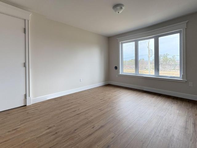 2648 Old Montreal Rd 1 Bedroom + Flex Apartment for Rent