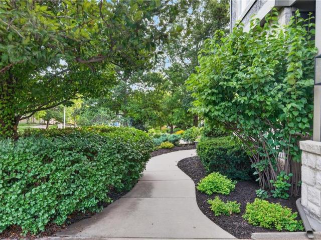 26400 W 111th Terrace