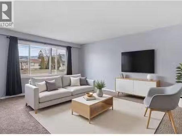 2641 Springfield Road, Kelowna, BC, V1X 1B9 house for sale.