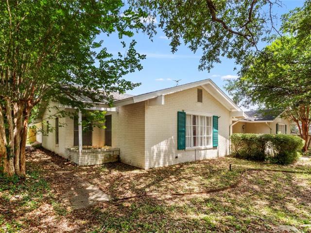 2641 Woodmont Circle