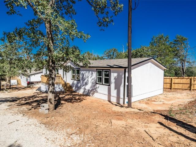 264 Flaming Oak Dr, Unit A & B, Bastrop, TX 78602 | MLS #1276