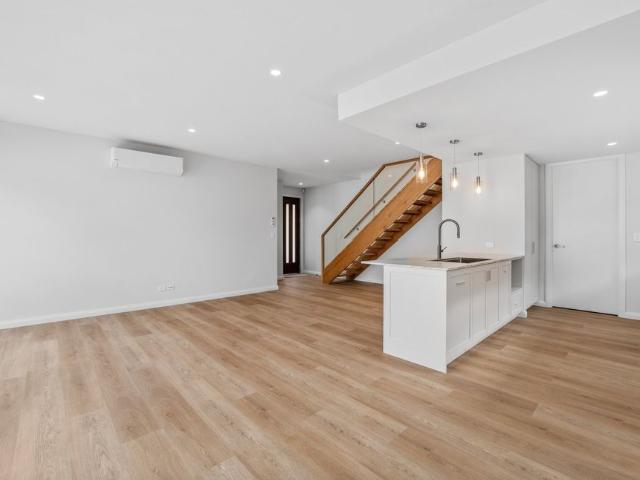 2/64 Hodgson Street, Heidelberg VIC 3084