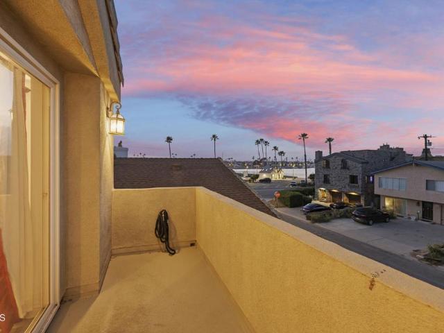 264 Hollywood Boulevard