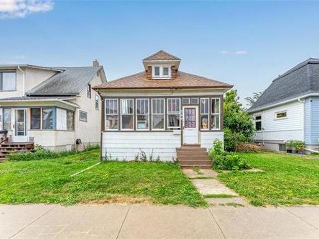 264 Union Ave, Winnipeg, MB, R2L 0C7 house for sale | Listing ID 202620 | Royal LePage