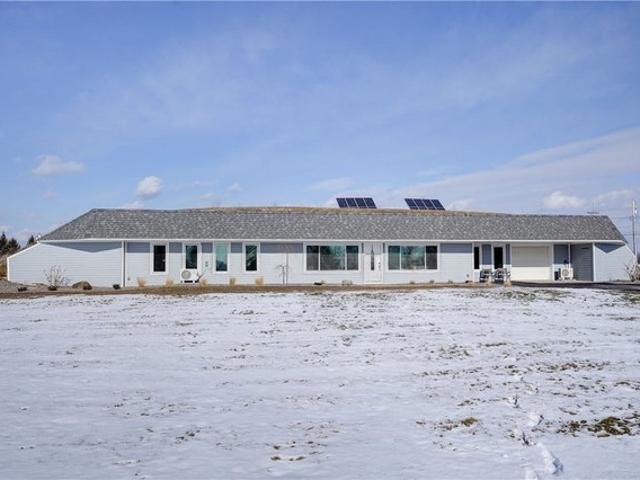 2654 Whalen Rd, Bloomfield, NY 14469