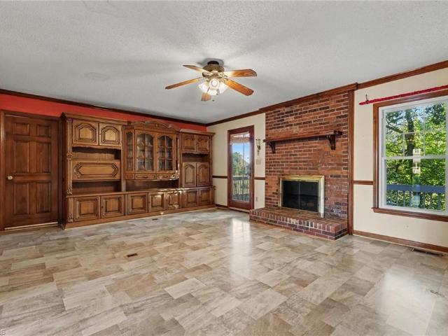 2655 Knob Hill Drive