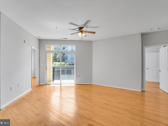 2655 Prosperity Avenue # 201