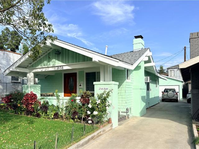 2656 Cimarron St, Los Angeles, CA 90018 | MLS #SR26030