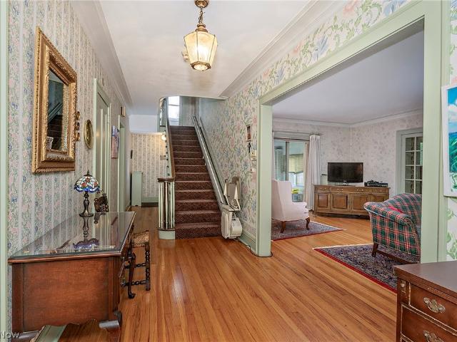 2657 Edgehill Road