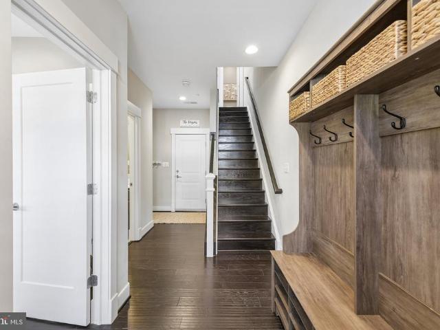 265 Crescent Station Terrace SE