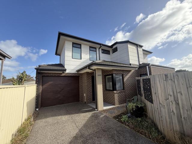 2/65 Huddersfield Road, Deer Park