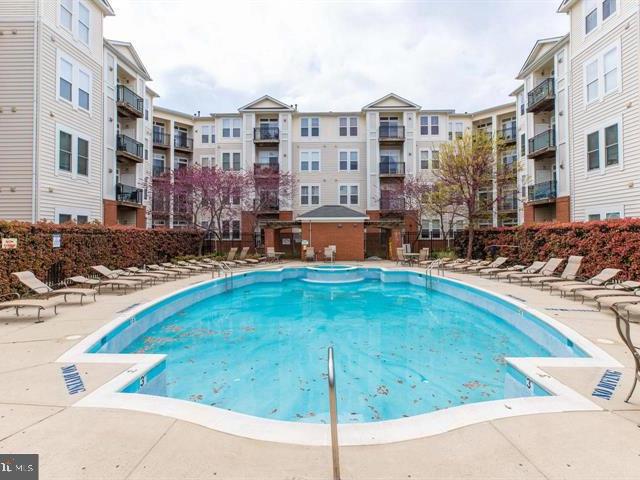 2665 Prosperity Avenue # 403