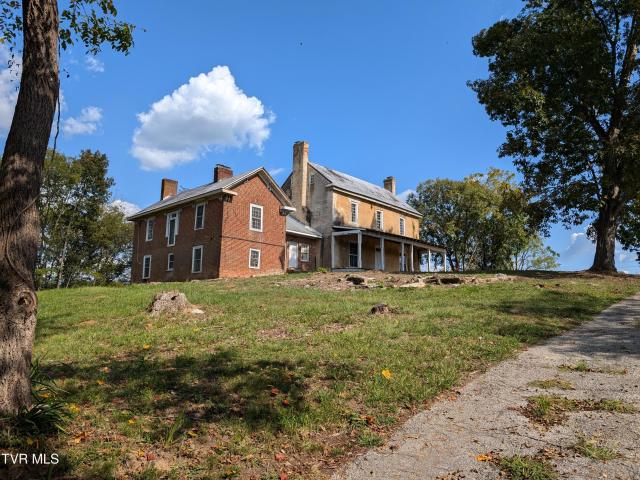 2666 Main Street