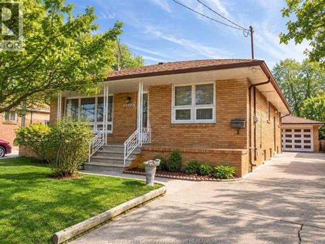 2666 Jos St. Louis, Windsor, ON, N8T 2M6 house for sale | Listing ID 26022 | Royal LePage