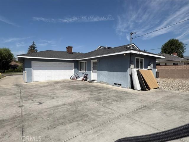 2666 2 Fairgreen Avenue