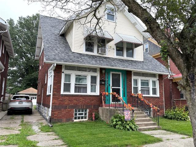 2669 POPLAR Street