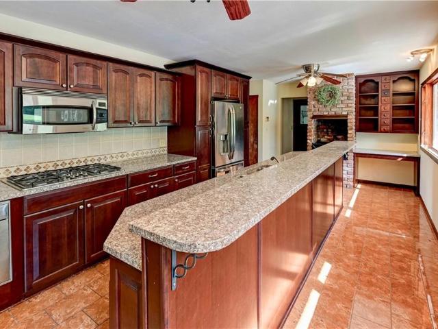 2660 Indiana Ter, Ottawa, KS 66067 | MLS #2585