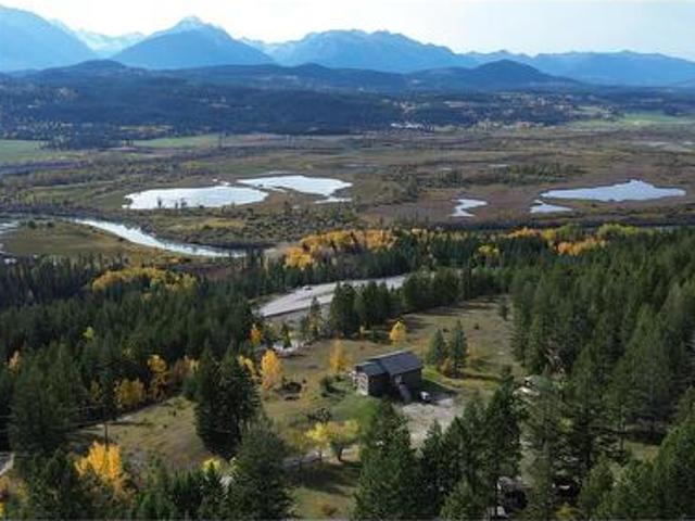 2660 95 Highway, Brisco, BC, V0A 1B0 house for sale | Listing ID 10403 | Royal LePage