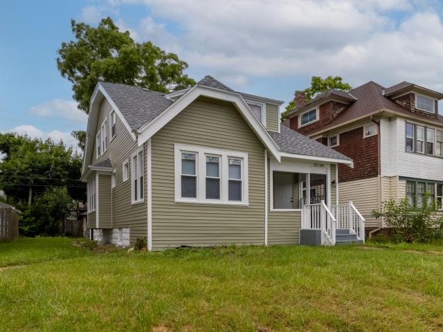 2661 N 44th St, Milwaukee, WI 53210 | MLS #1942