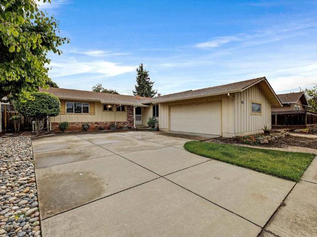2662 Forrest Ct