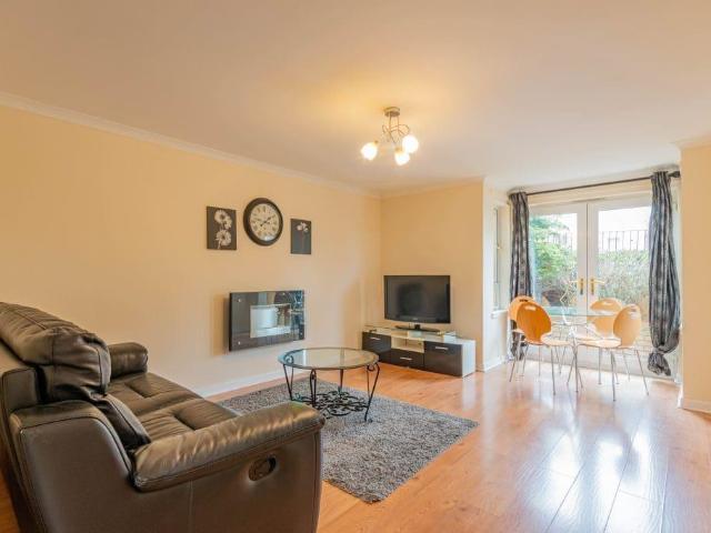 2662L Gilmerton Road, Edinburgh, EH16. 2 bed flat to rent £1,275 pcm £294 pw
