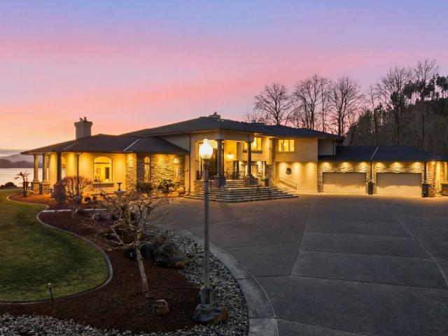 266 Columbia Point Rd, Longview, WA 98632 | MLS #2475