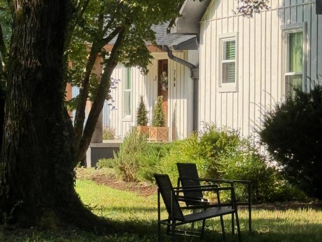 266 Carolina Ave
