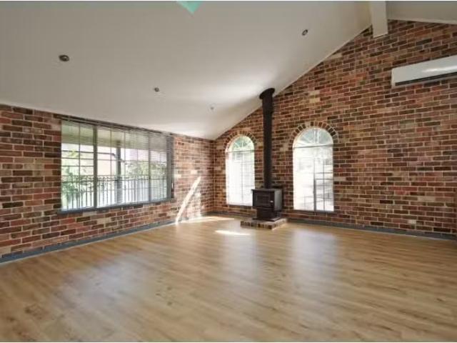 2/66 Brush Road, West Ryde Apartment for rent Listed by Jane.