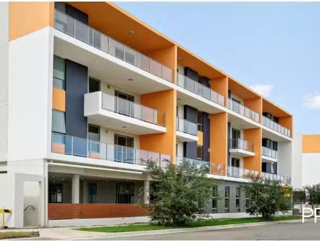26/71 Deerubbin Dr, Glenmore Park House for rent Listed by Se.