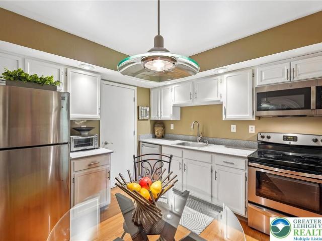 2672 Rolling Green Place
