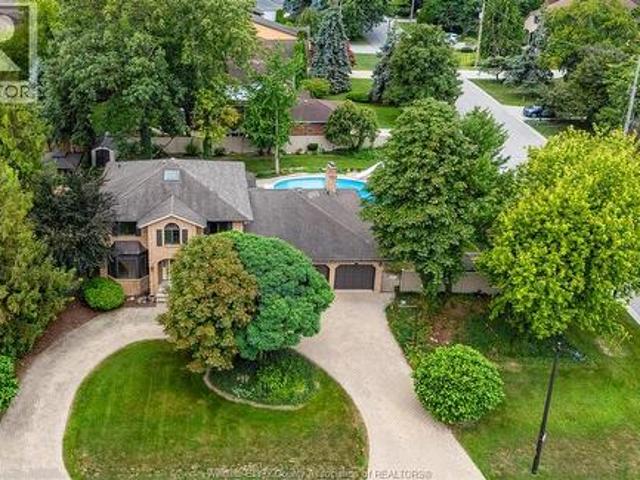 267 Elmgrove Drive, Lakeshore, ON, N8N 4G9 house for sale | Listing ID 26019 | Royal LePage