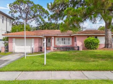267 Snell Isle Blvd NE, St. Petersburg, FL 33704 | MLS #TB8400