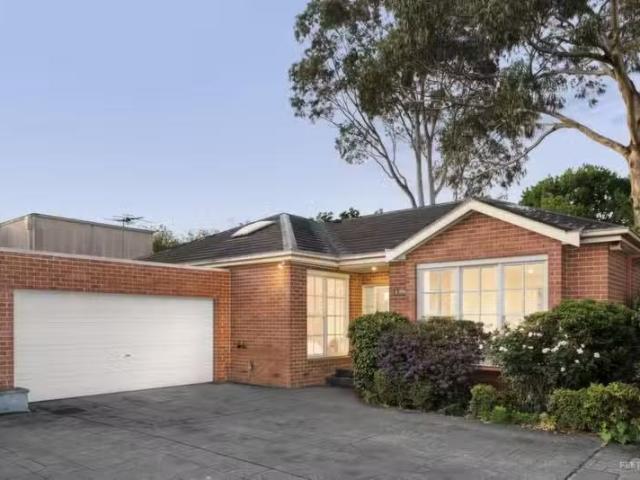 2/689 Riversdale Road, Camberwell VIC 3124 Townhouse Auction